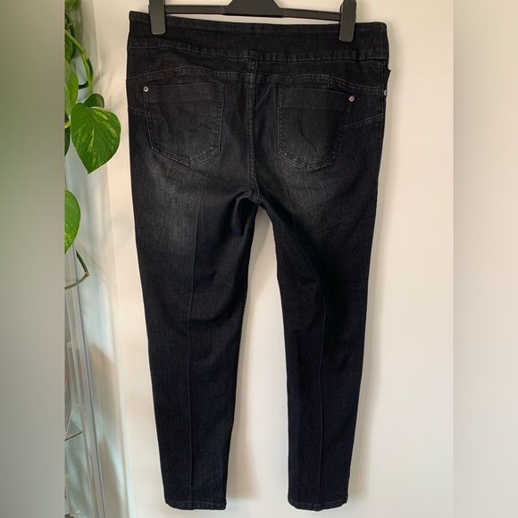 UP Black Skinny Jeans Sleek Modern Design - Picture 6 of 6